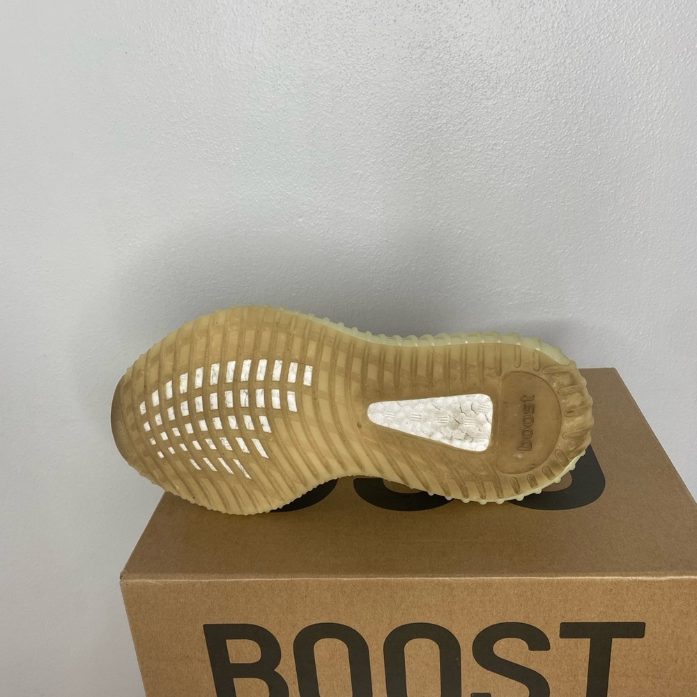Yeezy Boost 350 V2 - Picture 7 of 11